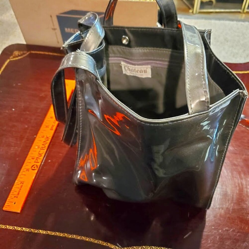 Chateau vinyl tote